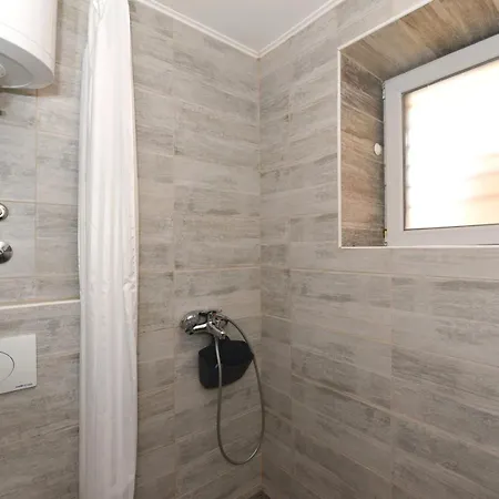 Apartment Plocica *